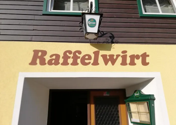 Raffelwirt מלון
